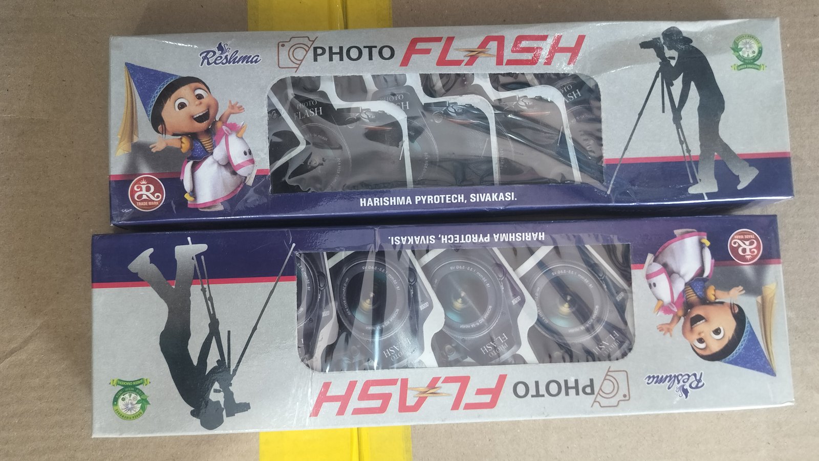 Photo flash